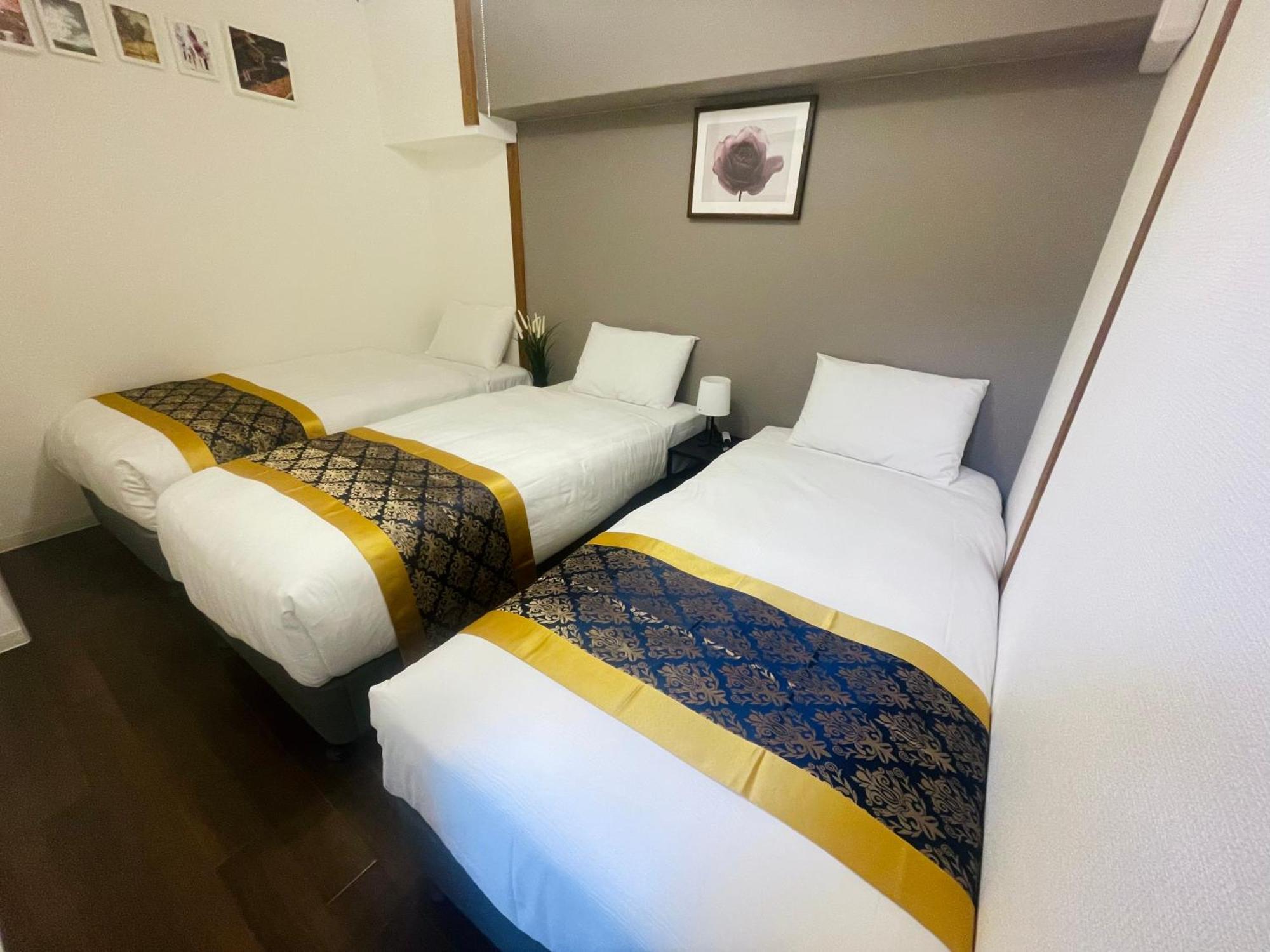 嵐 難波西 民宿 Bed And Breakfast โอซาก้า ภายนอก รูปภาพ