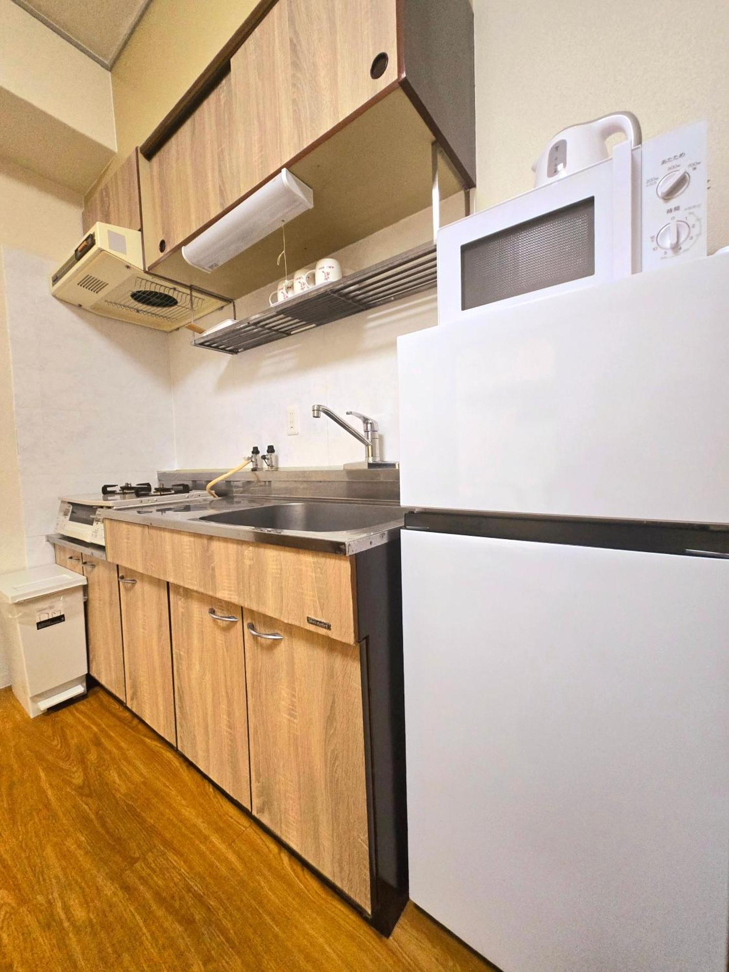 嵐 難波西 民宿 Bed And Breakfast โอซาก้า ภายนอก รูปภาพ