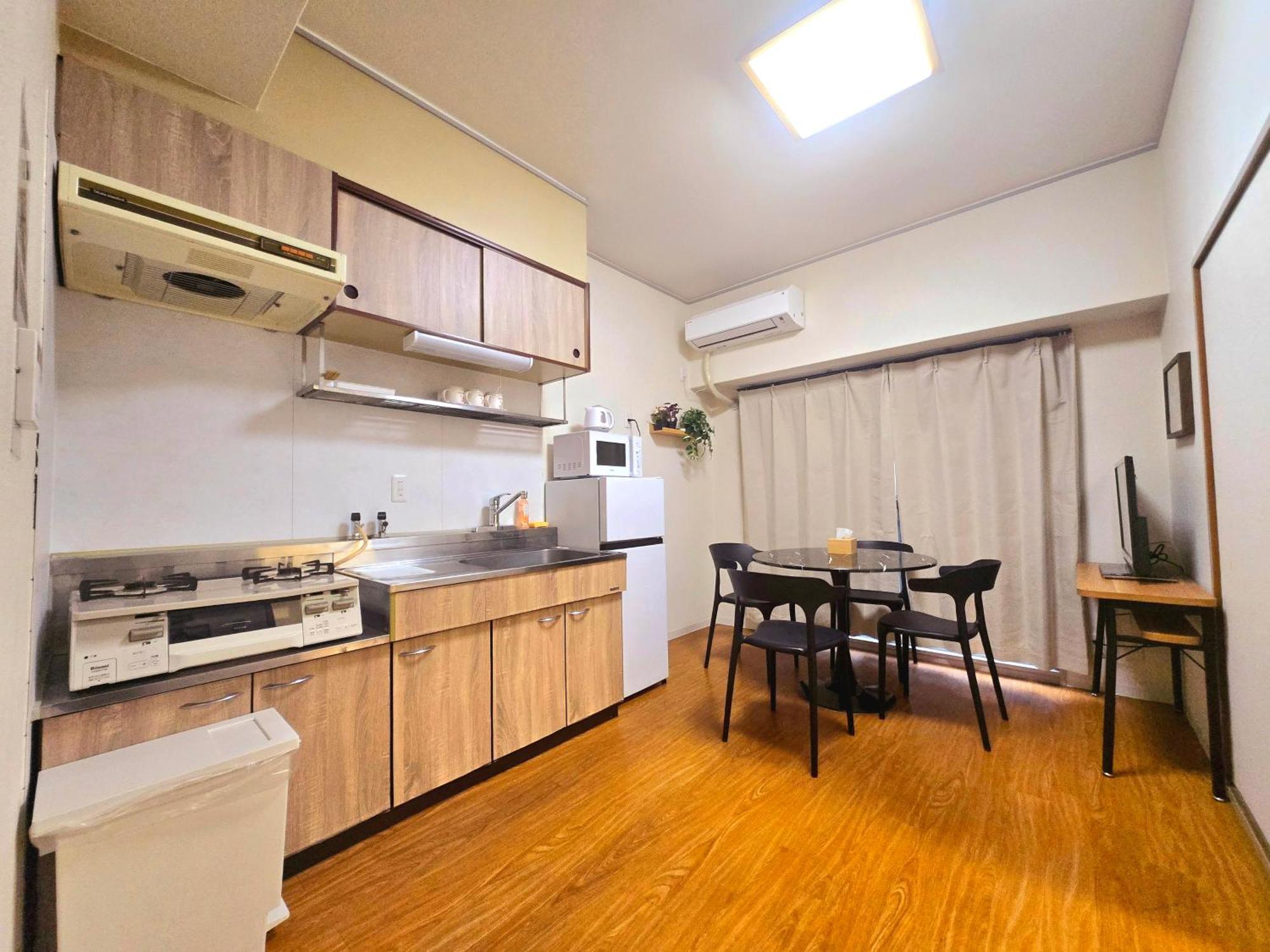 嵐 難波西 民宿 Bed And Breakfast โอซาก้า ภายนอก รูปภาพ